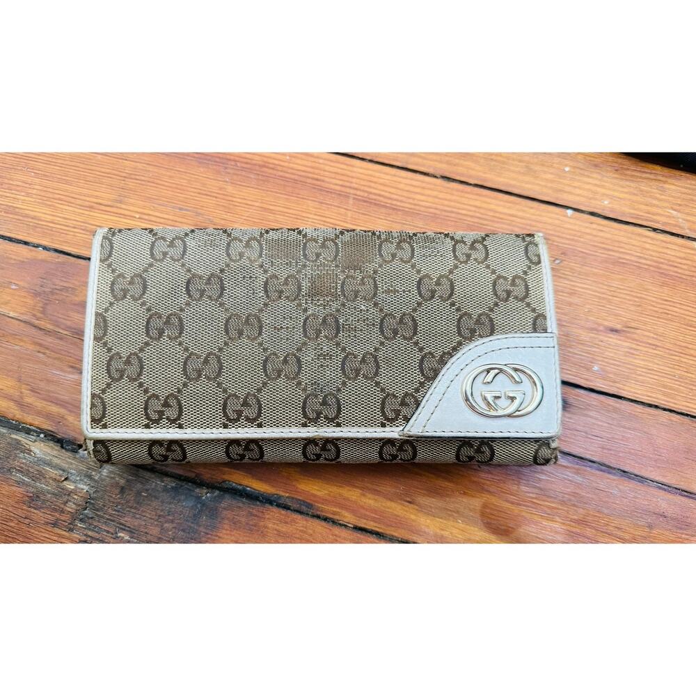 GUCCI GG Beige Grey Canvas Bifold Long Monogram GUCCI Interlocking Wallet